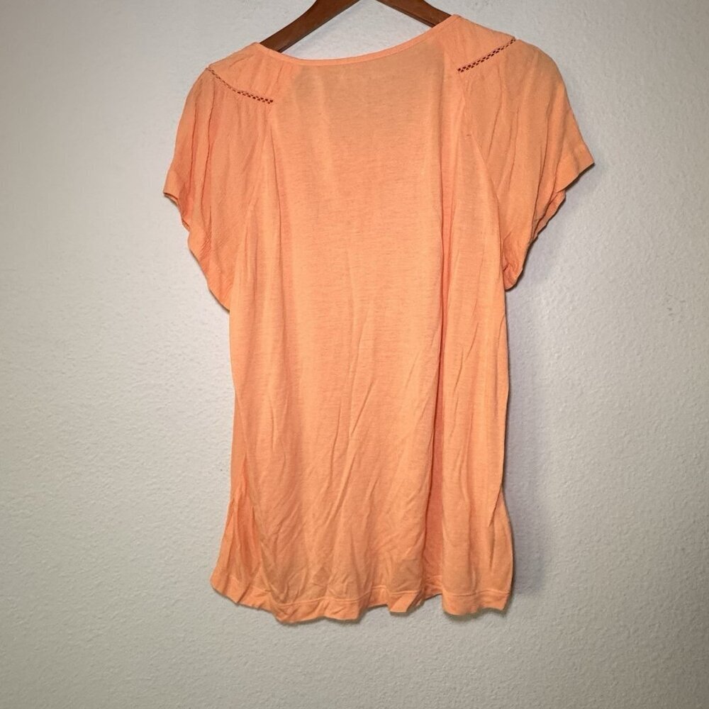 Loft Cutout Bohemian Flutter Sleeve Tee Size Medium Peach Round Neck - Picture 7 of 8